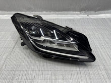 Laden Sie das Bild in den Galerie-Viewer, Frontscheinwerfer Jaguar E-Pace Rechts Scheinwerfer Headlight SCH8301096955is