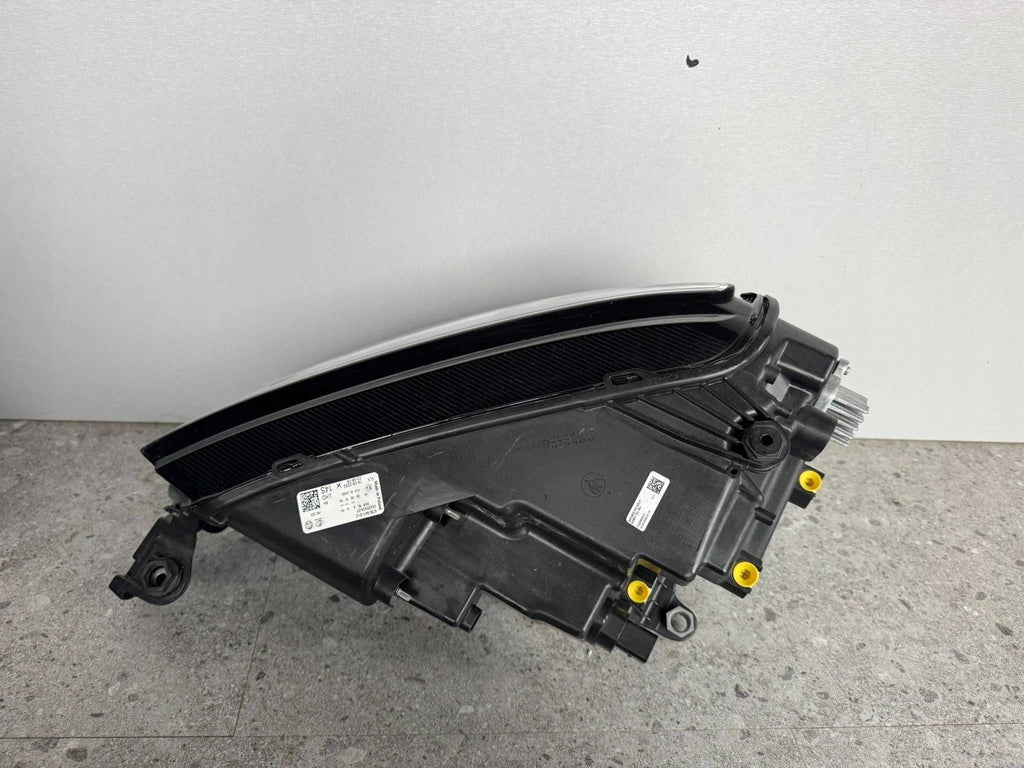 Frontscheinwerfer Skoda Karoq 57B941010 Rechts Scheinwerfer Headlight SCH8304027643he