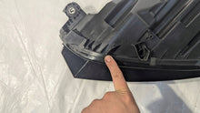 Laden Sie das Bild in den Galerie-Viewer, Frontscheinwerfer Skoda Octavia I 5E4941016A 18A641911823400 Rechts Headlight SCH5778432531ti