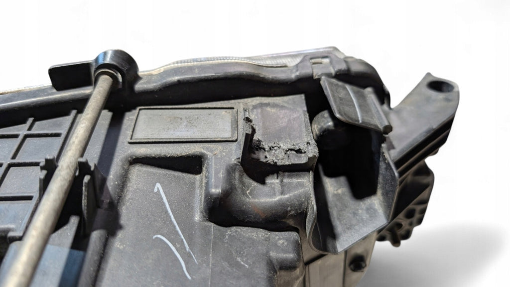 Frontscheinwerfer Mercedes-Benz A9618206739 Rechts Scheinwerfer Headlight SCH8123843992sd