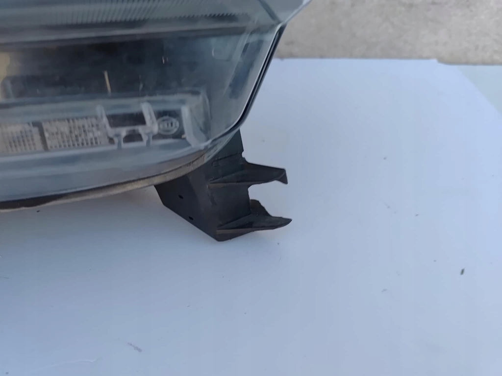 Frontscheinwerfer Renault Trafic III 260102899R Rechts Scheinwerfer Headlight SCH2312669018lz