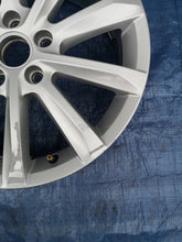 Load image into Gallery viewer, 1x Alufelge 17 Zoll 6.5&quot; 5x112 41ET 3G0601025C VW Passat B8 Rim Wheel