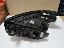 Laden Sie das Bild in den Galerie-Viewer, Frontscheinwerfer Mercedes-Benz Cls A2579068400 LED Rechts Headlight