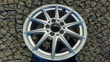 Laden Sie das Bild in den Galerie-Viewer, 1x Alufelge 16 Zoll 6.5" 5x112 44ET Glanz Silber A1774011100 Mercedes-Benz W177 FEL3084842439su