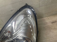 Laden Sie das Bild in den Galerie-Viewer, Frontscheinwerfer Mercedes-Benz Slk R171 A1718203161 Links Headlight