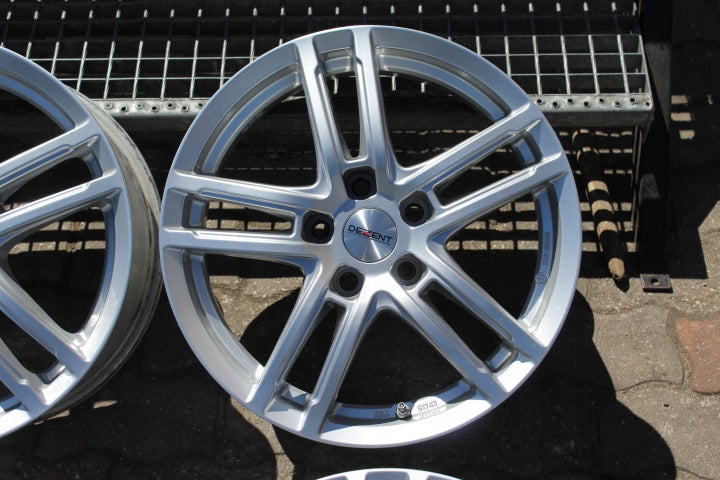 4x Alufelge 17 Zoll 7.0" 5x114.3 50ET Glanz Silber KBA-51743- Hyundai I Z FEL4641997346iw