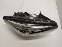 Laden Sie das Bild in den Galerie-Viewer, Frontscheinwerfer Mercedes-Benz W247 A2479062603 Full LED Rechts Headlight SCH8860781142pj