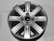 Load image into Gallery viewer, 1x Alufelge 15 Zoll 6.0" 4x114.3 46ET Glanz Silber 4250B671 Mitsubishi Colt I FEL5228611484qo