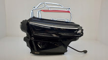 Laden Sie das Bild in den Galerie-Viewer, Frontscheinwerfer Skoda Karoq 57B941036 Full LED Rechts Scheinwerfer Headlight SCH1818733559hz