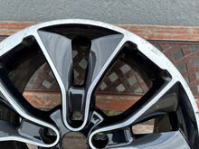 Laden Sie das Bild in den Galerie-Viewer, 1x Alufelge 19 Zoll 8.0" 5x114.3 55ET Glanz Schwarz 52910S0100 Hyundai I30 Iii FEL1350652128px
