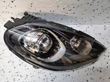 Laden Sie das Bild in den Galerie-Viewer, Frontscheinwerfer Porsche Macan 95b 95B941032CQ Xenon Rechts Headlight SCH1861975372km