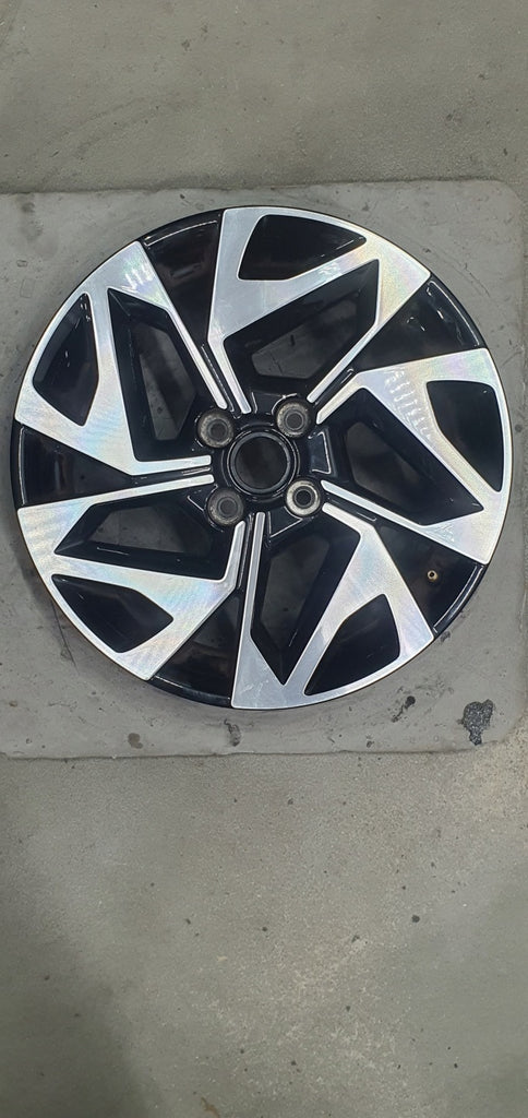 1x Alufelge 16 Zoll 6.5" 4x100 48ET 52910-K7300 Hyundai I10 III I20 Picanto FEL6912955016si