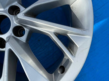 Load image into Gallery viewer, 1x Alufelge 18 Zoll 8.5" 5x112 29ET Glanz Silber 8W0601025FM Audi Rim Wheel FEL2206289506as