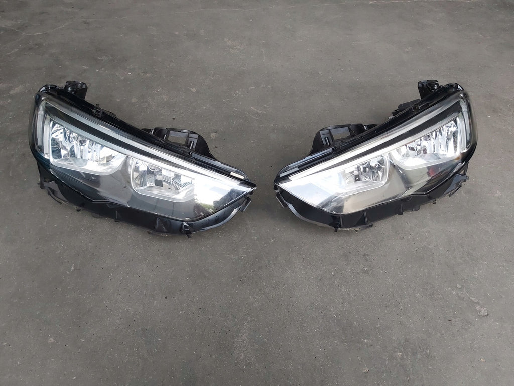 Frontscheinwerfer Opel Insignia B Ein Stück (Rechts oder Links) Headlight