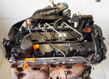 Laden Sie das Bild in den Galerie-Viewer, Motor Chrysler Grand Voyager I VM25D 2.8 CRD 137TKm Diesel Engine Komplett MOT4607044023bw