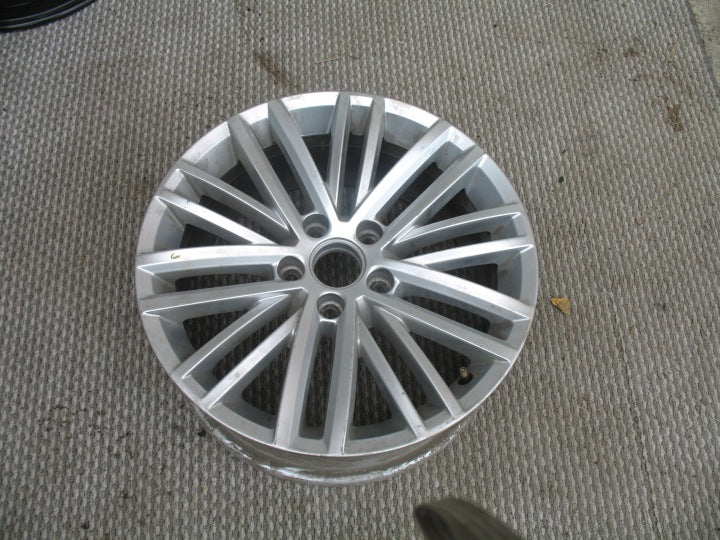 1x Alufelge 17 Zoll 7.0" 5x112 39ET Glanz Silber 7N0601025C VW Rim Wheel FEL9568172772bg