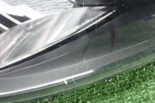 Laden Sie das Bild in den Galerie-Viewer, Frontscheinwerfer VW Caddy 2K5941006B Rechts Scheinwerfer Headlight SCH9446063401zr