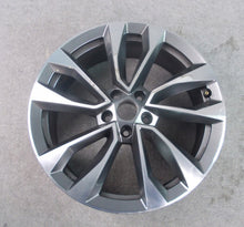 Load image into Gallery viewer, 1x Alufelge 19 Zoll 7.0" 5x112 43ET 565601025 Skoda Kodiaq Rim Wheel FEL6995436780xb