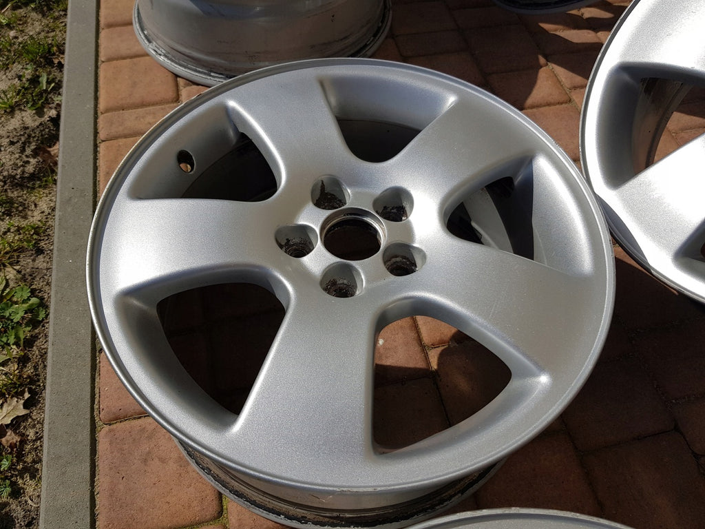 4x Alufelge 16 Zoll 6.5" 5x100 42ET 44421 Audi A3 Ibiza Toledo II Golf Iv