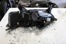 Laden Sie das Bild in den Galerie-Viewer, Frontscheinwerfer Dacia Sandero III 260101940R Rechts Scheinwerfer Headlight