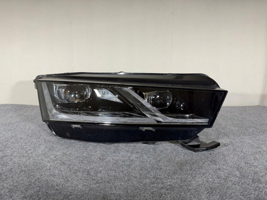 Frontscheinwerfer Skoda Octavia IV 5E4941016 LED Rechts Scheinwerfer Headlight SCH9629631798mb