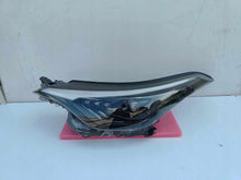 Laden Sie das Bild in den Galerie-Viewer, Frontscheinwerfer Toyota C-Hr 81150-YP280 Links Scheinwerfer Headlight SCH1746075263fr