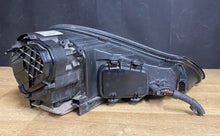 Laden Sie das Bild in den Galerie-Viewer, Frontscheinwerfer Porsche Cayenne 7L5941031G 1ZS009275-01 Xenon Links Headlight