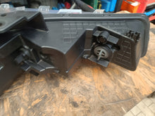 Laden Sie das Bild in den Galerie-Viewer, Frontscheinwerfer Hyundai Elantra VII 92101-AA000 202492101-AA LED FALSE SCH7106892953kb