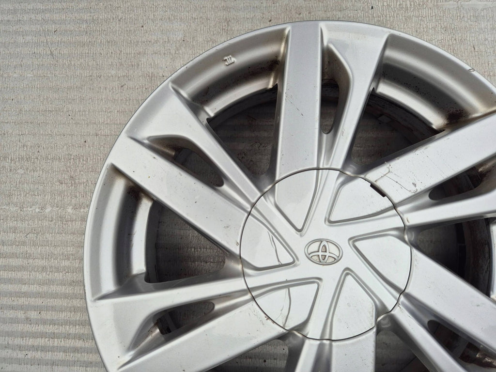 1x Alufelge 15 Zoll 426110H040 Toyota Aygo Rim Wheel FEL5004863299wo