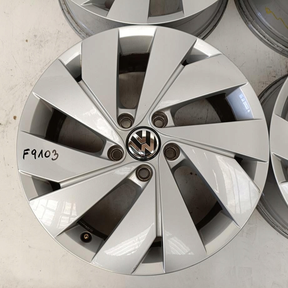 4x Alufelge 17 Zoll 6.5" 5x112 46ET 5H0601025B VW Golf VIII Touran I Rim Wheel FEL6464216056pw