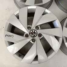 Laden Sie das Bild in den Galerie-Viewer, 4x Alufelge 17 Zoll 6.5" 5x112 46ET 5H0601025B VW Golf VIII Touran I Rim Wheel FEL6464216056pw