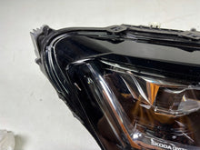 Laden Sie das Bild in den Galerie-Viewer, Frontscheinwerfer Skoda Superb III 3V1941016D LED Rechts Scheinwerfer Headlight