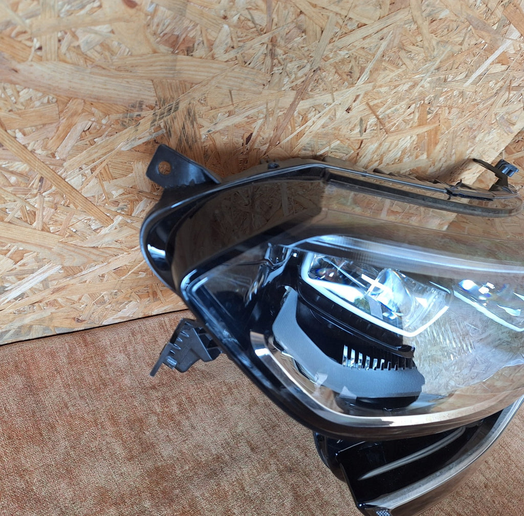Frontscheinwerfer Renault Megane 260602075R LED Links Scheinwerfer Headlight SCH3073412072dy