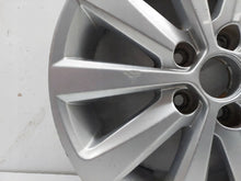 Laden Sie das Bild in den Galerie-Viewer, 1x Alufelge 15 Zoll 6.5&quot; 5x108 40ET 5F0501025G Seat Leon Rim Wheel