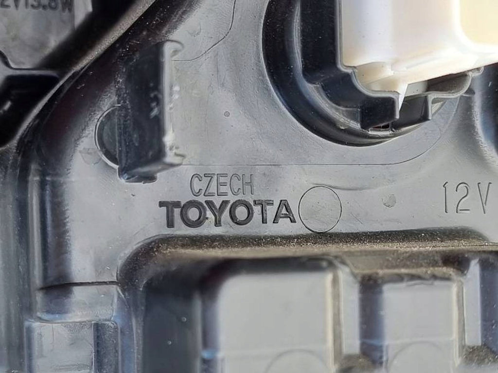 Frontscheinwerfer Toyota Yaris Rechts Scheinwerfer Headlight