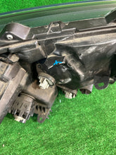 Laden Sie das Bild in den Galerie-Viewer, Frontscheinwerfer Honda Cr-V CSC17931 FALSE Scheinwerfer Headlight SCH5572969695qi