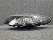 Laden Sie das Bild in den Galerie-Viewer, Frontscheinwerfer Renault Fluence 260606836R Vorderseite Scheinwerfer Headlight SCH8307894035if