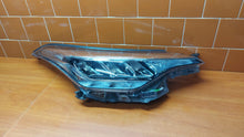Load image into Gallery viewer, Frontscheinwerfer Toyota Chr C-Hr 81110-F4180 LED Rechts Scheinwerfer Headlight SCH5421511428tn
