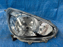 Laden Sie das Bild in den Galerie-Viewer, Frontscheinwerfer Mitsubishi Space Star W0563 Rechts Scheinwerfer Headlight