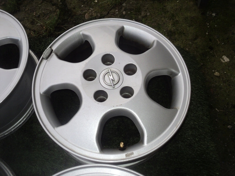 4x Alufelge 15 Zoll 6.0" 5x110 43ET Glanz Weiß Opel Zafira Rim Wheel FEL1362614678rx