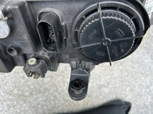 Laden Sie das Bild in den Galerie-Viewer, Frontscheinwerfer Seat Leon 5F1941007G Links Scheinwerfer Headlight SCH1641918126sh