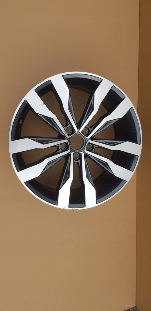 1x Alufelge 19 Zoll 8.0" 5x112 47ET 2GA601025F VW T-Roc Rim Wheel FEL1621819093ir