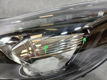 Laden Sie das Bild in den Galerie-Viewer, Frontscheinwerfer Ford Focus BM51-13006-JB Xenon Links Scheinwerfer Headlight SCH5066873873gy