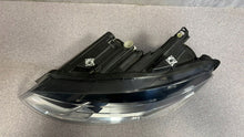 Laden Sie das Bild in den Galerie-Viewer, Frontscheinwerfer VW Polo 6C1941005B Links Scheinwerfer Headlight SCH5038289418gx