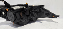 Laden Sie das Bild in den Galerie-Viewer, Frontscheinwerfer Toyota Auris 811170-02J61 Links Scheinwerfer Headlight