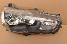Laden Sie das Bild in den Galerie-Viewer, Frontscheinwerfer Mitsubishi Lancer VIII I 8301C3-38 Rechts Headlight SCH5380992859fc