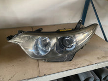 Laden Sie das Bild in den Galerie-Viewer, Frontscheinwerfer Toyota III 81185-28E40 Links Scheinwerfer Headlight