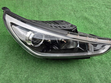 Laden Sie das Bild in den Galerie-Viewer, Frontscheinwerfer Hyundai I30 III 92102-G4020 Rechts Scheinwerfer Headlight SCH5495358535kh