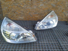 Laden Sie das Bild in den Galerie-Viewer, Frontscheinwerfer Renault Espace 8200394706 Ein Satz Scheinwerfer Headlight SCH1673650885mc