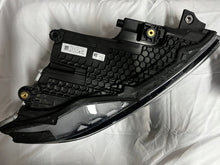 Load image into Gallery viewer, Frontscheinwerfer VW Caddy 2K8941035N Ein Stück (Rechts oder Links) Headlight SCH8042437026kz